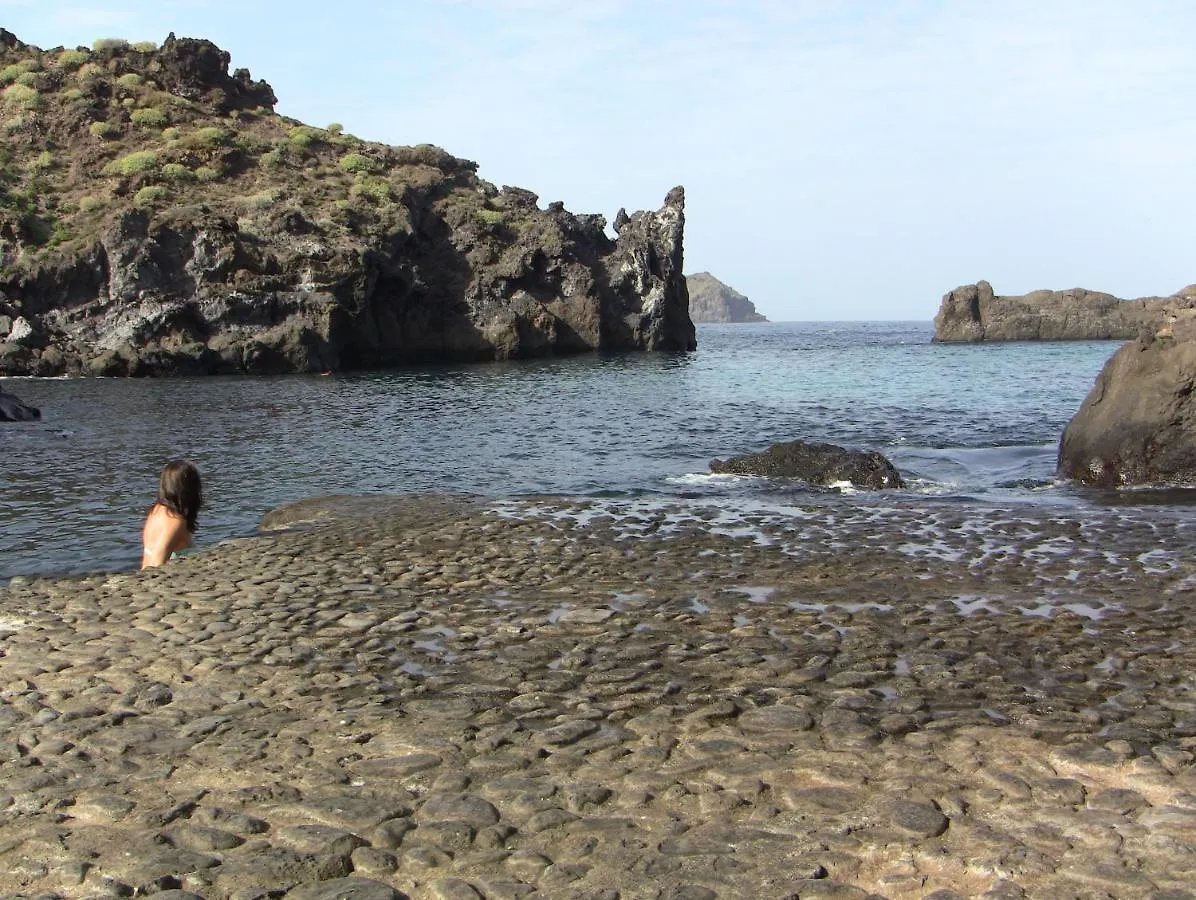 Las Sabinas Villa - El Guincho, Garachico